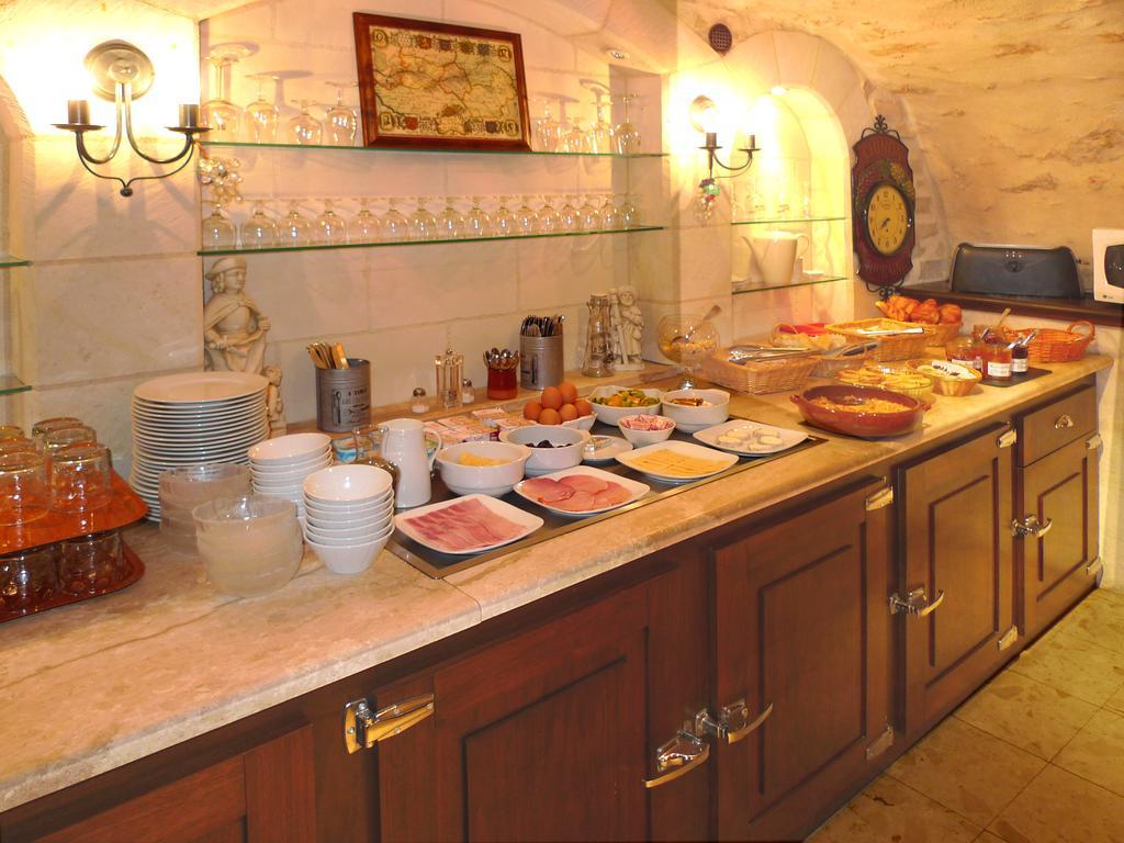 Hotel Du Manoir Tours Bagian luar foto