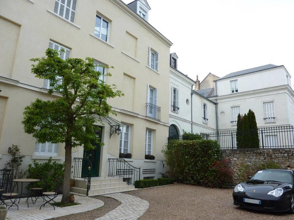 Hotel Du Manoir Tours Bagian luar foto