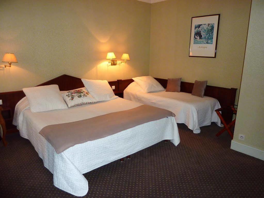Hotel Du Manoir Tours Bagian luar foto